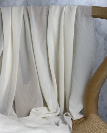 Tissu Adèle Crêpe De Polyester Ivoire Tissus Au Mètre Nuances Fabrics 2