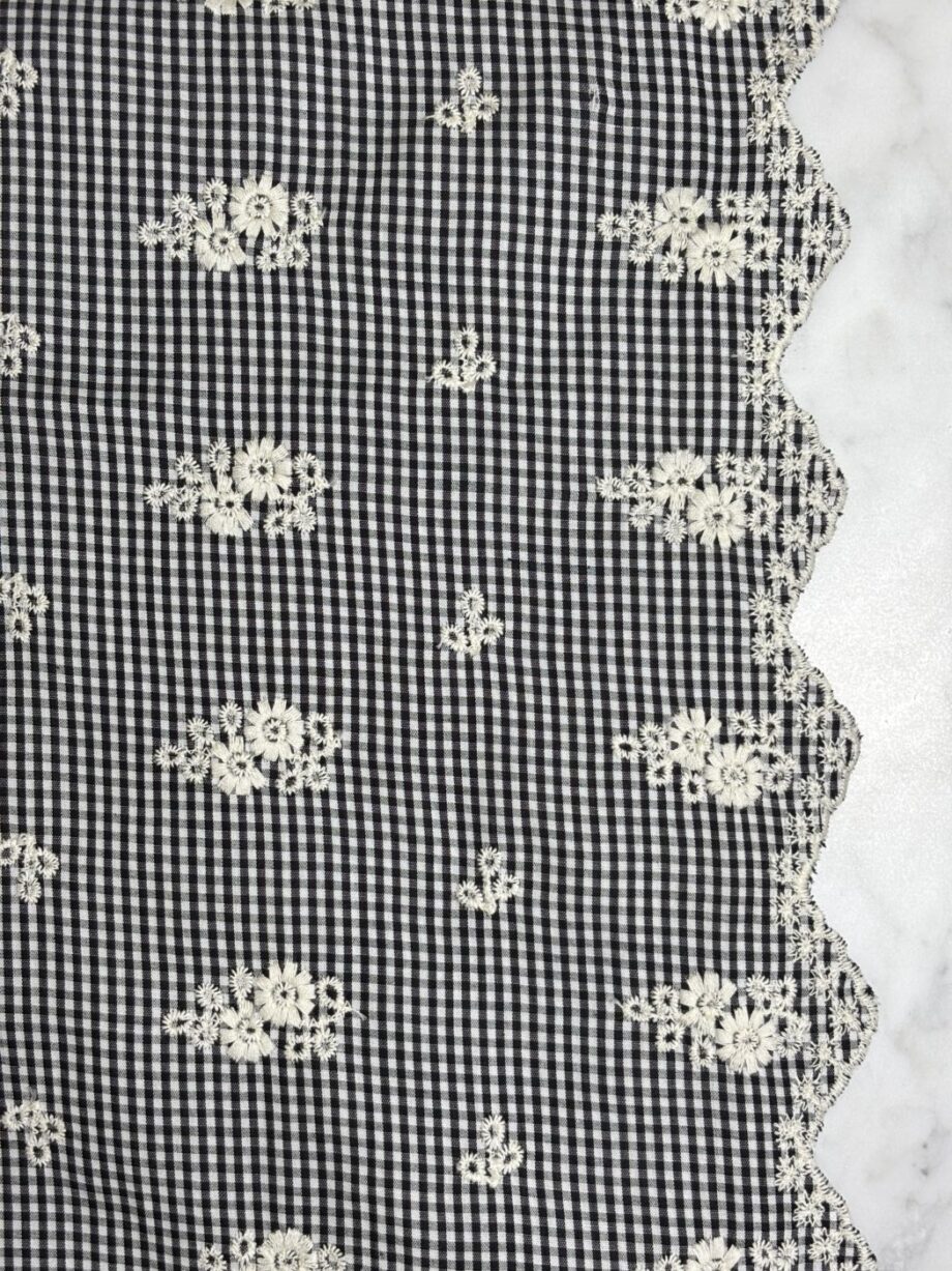 Tissu Coton Vichy Noir Et Blanc Brodé Laslie Tissus Au Mètre Nuances Fabrics 2