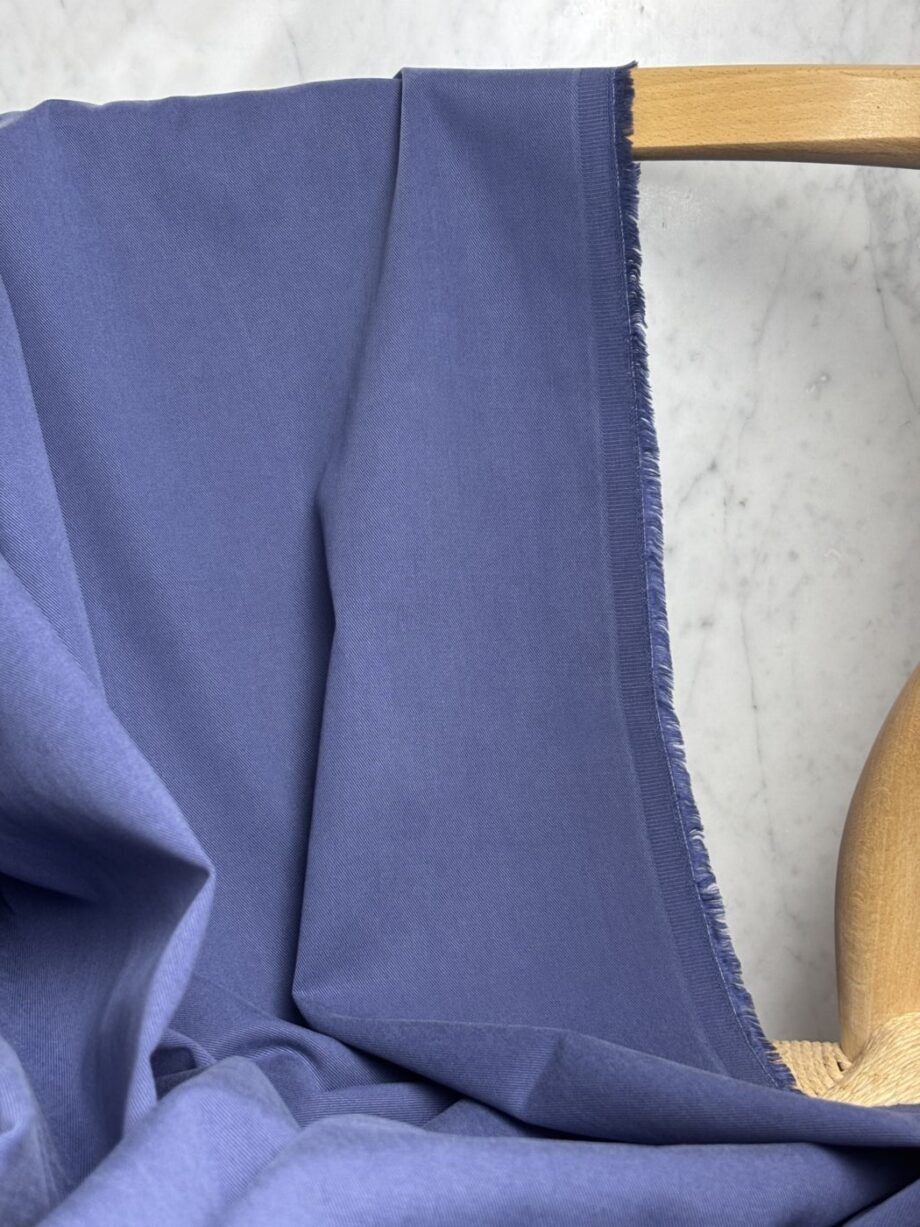 Tissu Gabardine Coton Lyocell Uni Marine Betty Tissus Au Mètre Nuances Fabrics 2