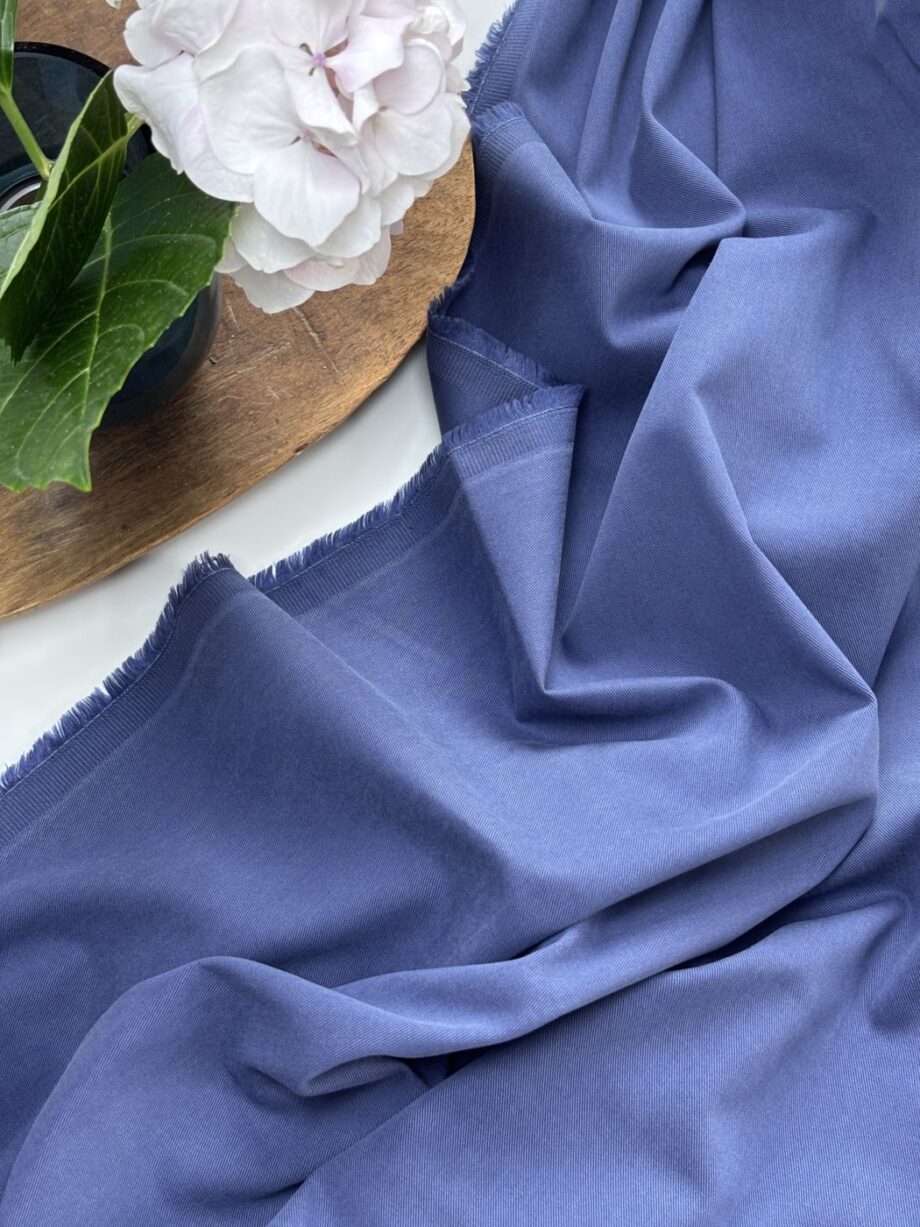 Tissu Gabardine Coton Lyocell Uni Marine Betty Tissus Au Mètre Nuances Fabrics 3