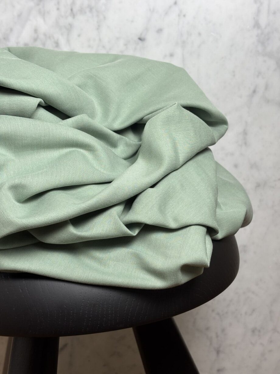 Tissu Gabardine Coton Lyocell Uni Vert Betty Tissus Au Mètre Nuances Fabrics 1