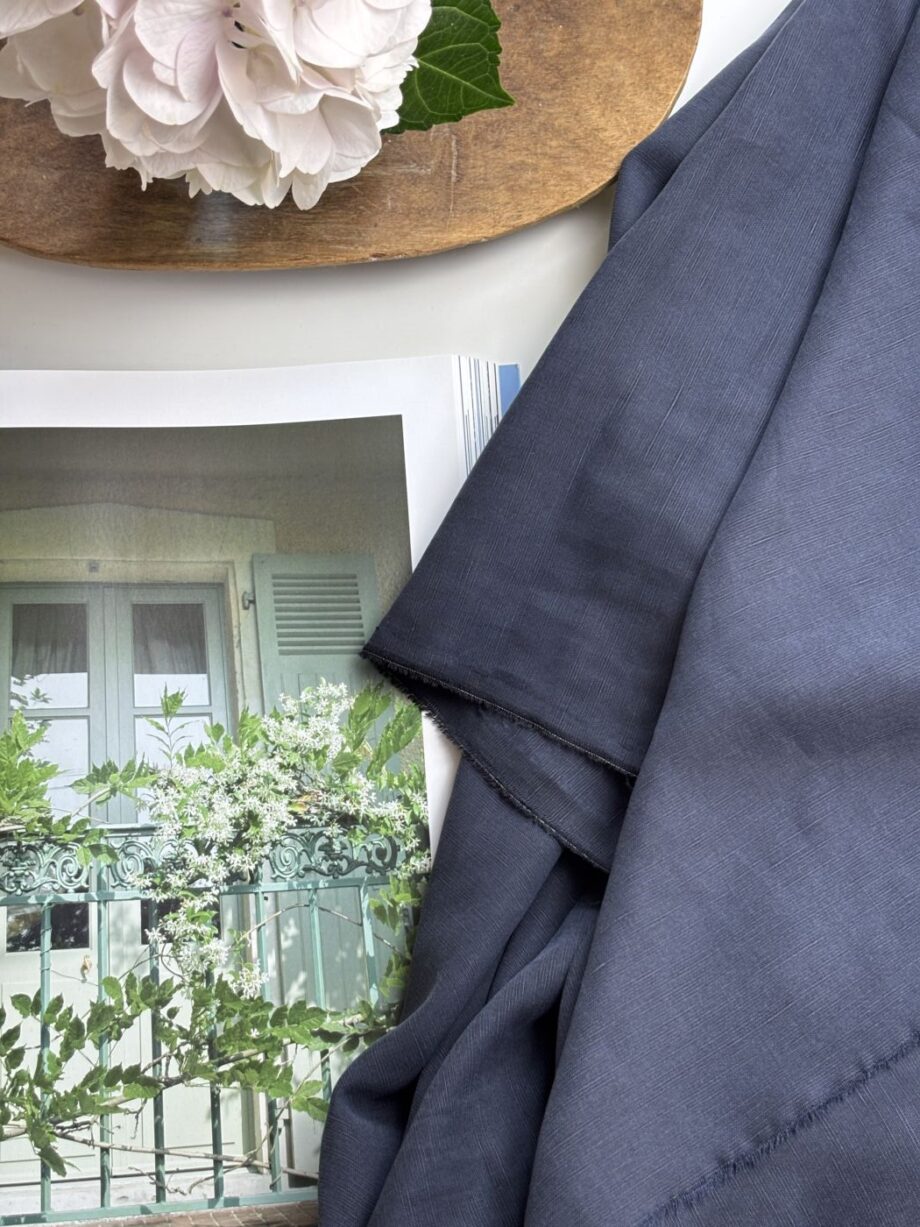 Tissu Lily Lyocell Lin Uni Bleu Marine Tissus Au Mètre Nuances Fabrics 4