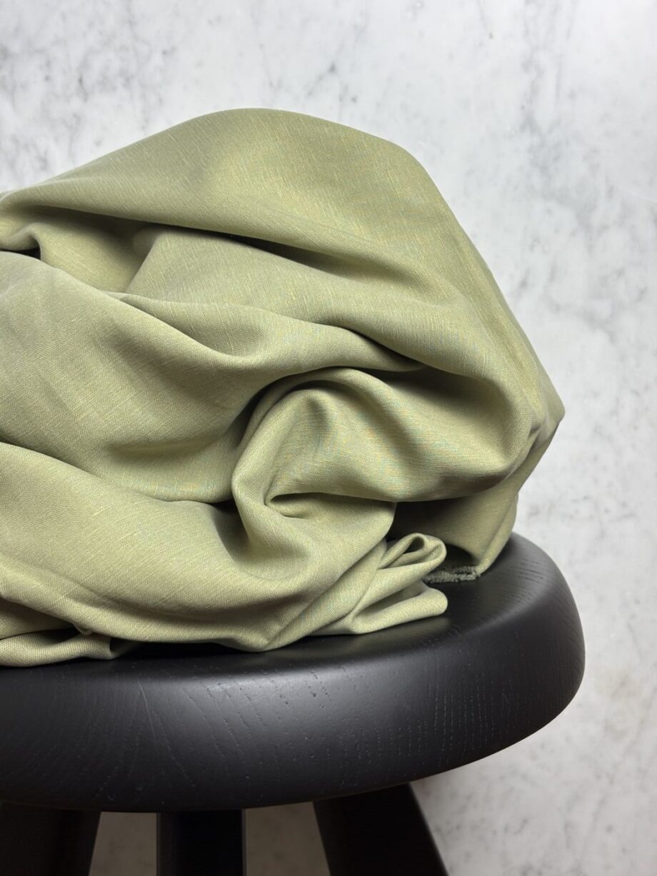 Tissu Lily Lyocell Lin Uni Vert Amande Tissus Au Mètre Nuances Fabrics 1