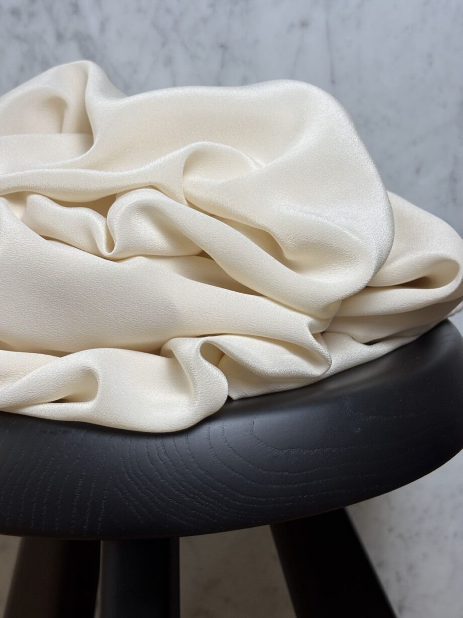Tissu Soie Lavée Tara Blanc Cassé Tissus Au Mètre Nuances Fabrics 1