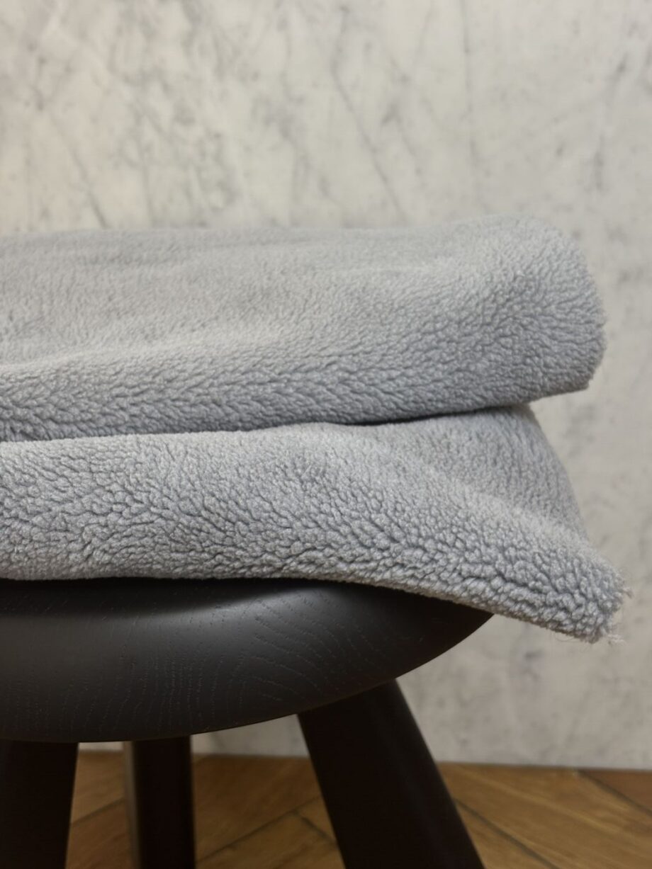 Tissu Tabara Sherpa Effet Mouton Grey Tissus Au Mètres Nuances Fabrics 4