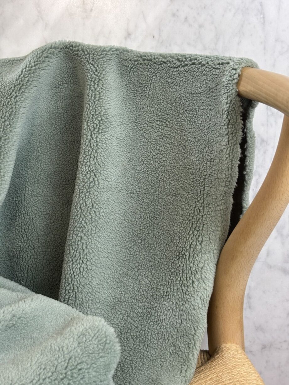 Tissu Tabara Sherpa Effet Mouton Sage Green Tissus Au Mètres Nuances Fabrics 3
