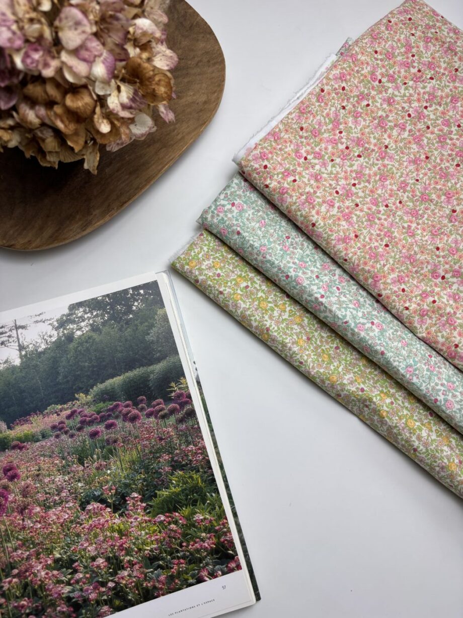 Tissu Coton Imprimé Fleuri Katie Tissus Au Mètres Nuances Fabrics 2