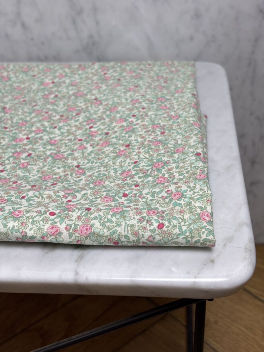 Tissu Coton Imprimé Fleuri Katie Vert Tissus Au Mètres Nuances Fabrics 3