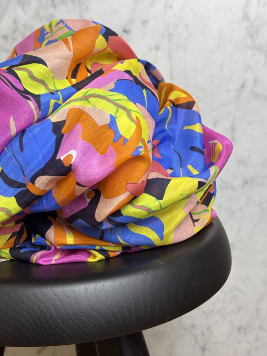 Tissu Mahalia Imprimé Feuilles Graphiques Orange Tissus Au Mètre Nuances Fabrics 1
