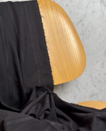 Tissu Amber Coton 100 % Brodé À Fines Rayures Noir Tissus Au Mètre Nuances Fabrics 1