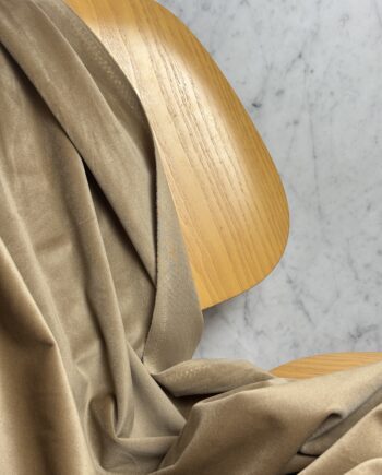 Tissu Kerry Velours Ras Uni Taupe Tissus Au Mètre Nuances Fabrics 1