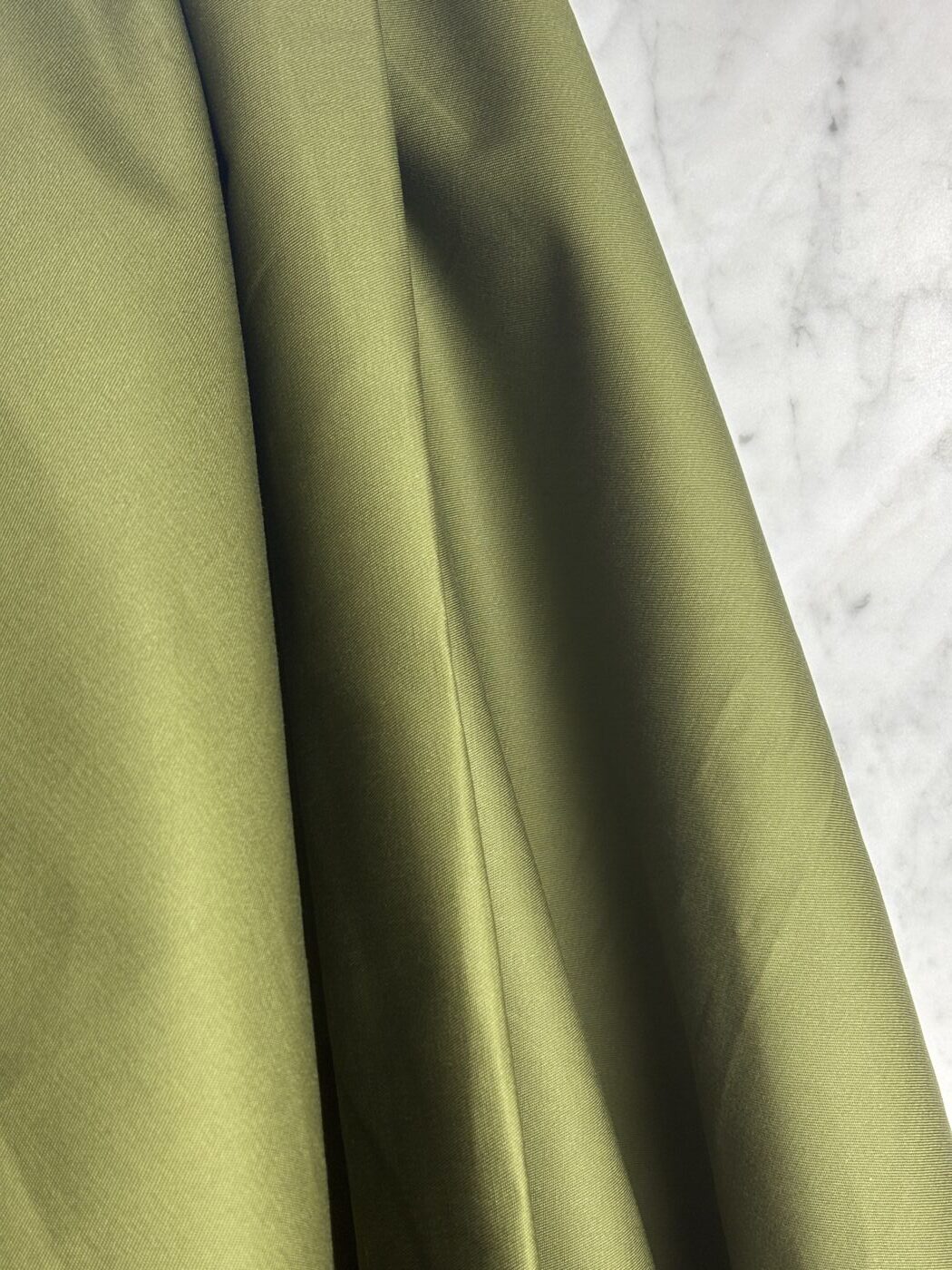 Issu Gabardine Coton Kaki Ivy Tissus Au Mètre Nuances Fabrics 2