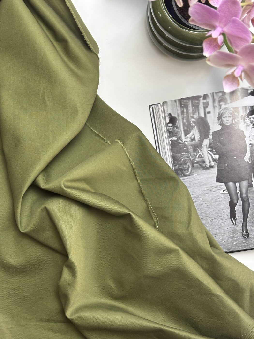 Issu Gabardine Coton Kaki Ivy Tissus Au Mètre Nuances Fabrics 4