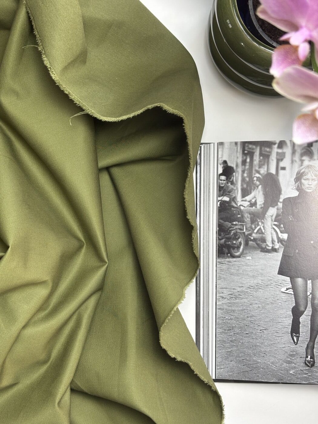 Issu Gabardine Coton Kaki Ivy Tissus Au Mètre Nuances Fabrics 5