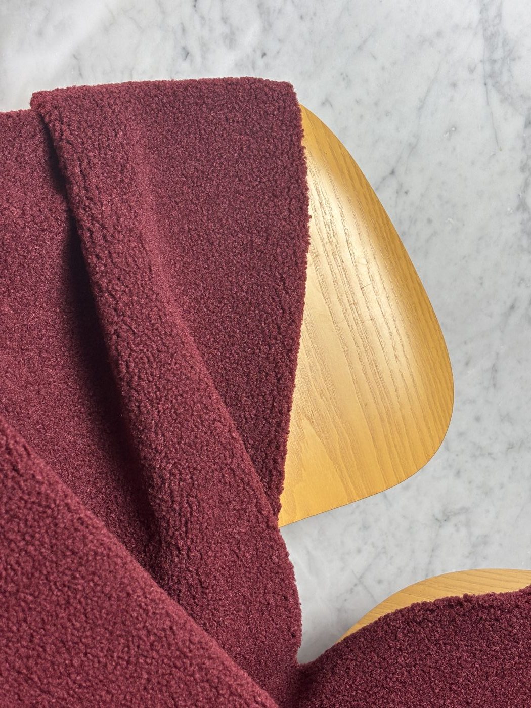 Sherpa Céline Bordeaux Tissus Au Mètre Nuances Fabrics 2