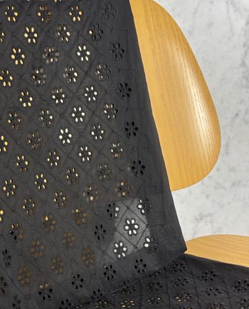 Tissu Broderie Anglaise Noire Jaklyn Tissus Au Mètre Nuances Fabrics 1