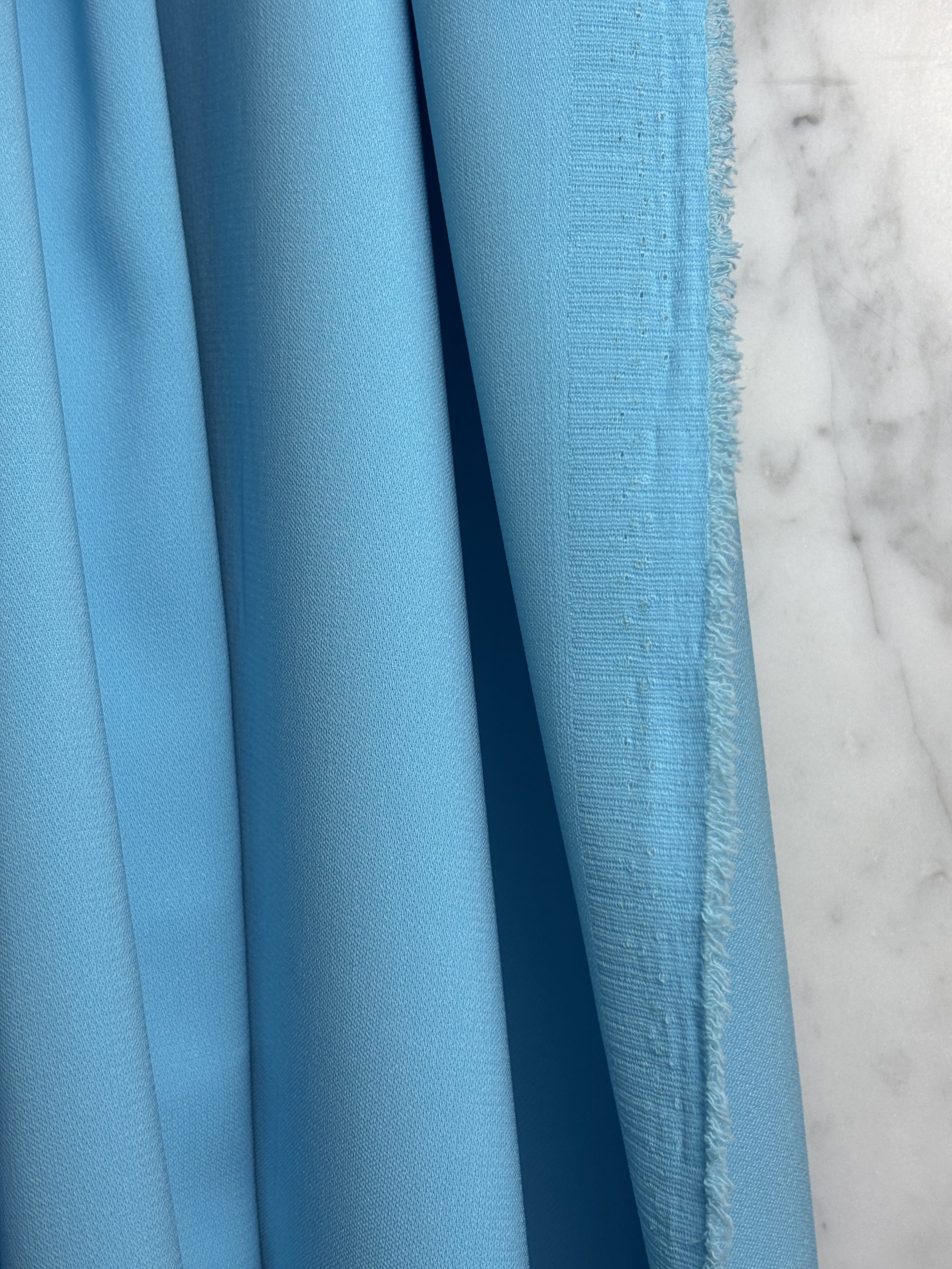 Tissu Harriet Double Crêpe Stretch Bleu Tissus Au Mètre Nuances Fabrics 2