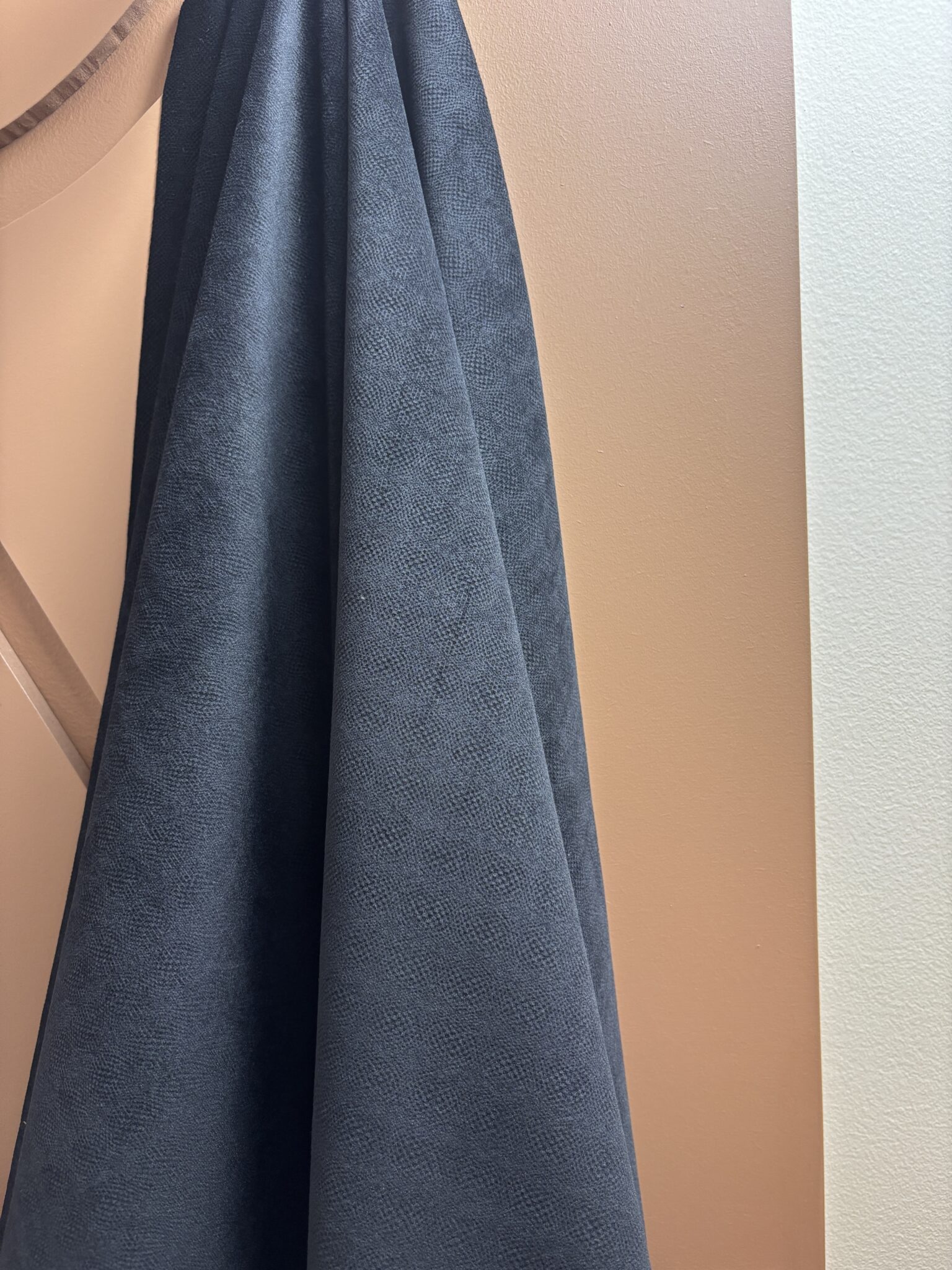 Tissu Margaux Velours Stretch Effet Moiré Noir Tissus Au Mètre Nuances Fabrics 2