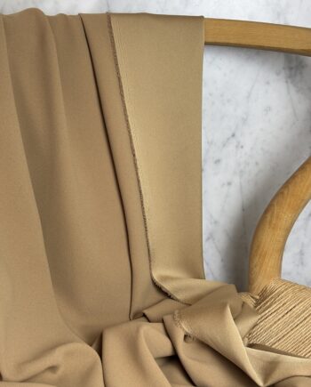 Tissu Anya Double Crepe Envers Satin Camel Tissus Au Mètre Nuances Fabrics 2
