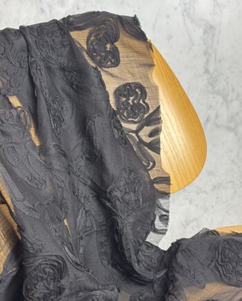 Tissu Crêpe Noir Brodé Effet Cornely Tissus Au Mètres Nuances Fabrics 1